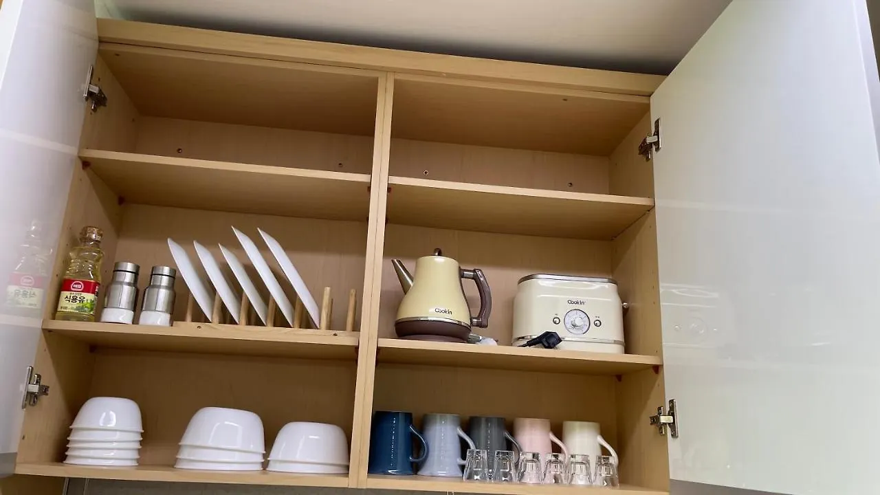Hongdae Residence 3 - 1Min From Hongik Uni Station Exit #1 首爾