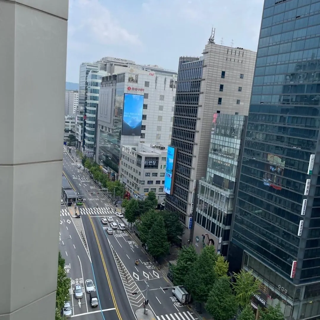 Hongdae Residence 3 - 1Min From Hongik Uni Station Exit #1 首爾