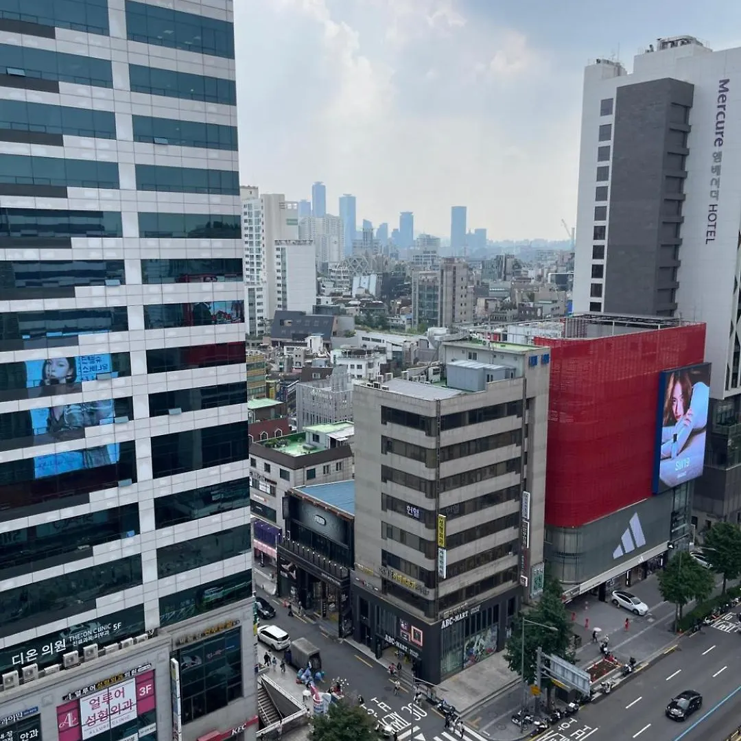 Hongdae Residence 3 - 1Min From Hongik Uni Station Exit #1 首爾